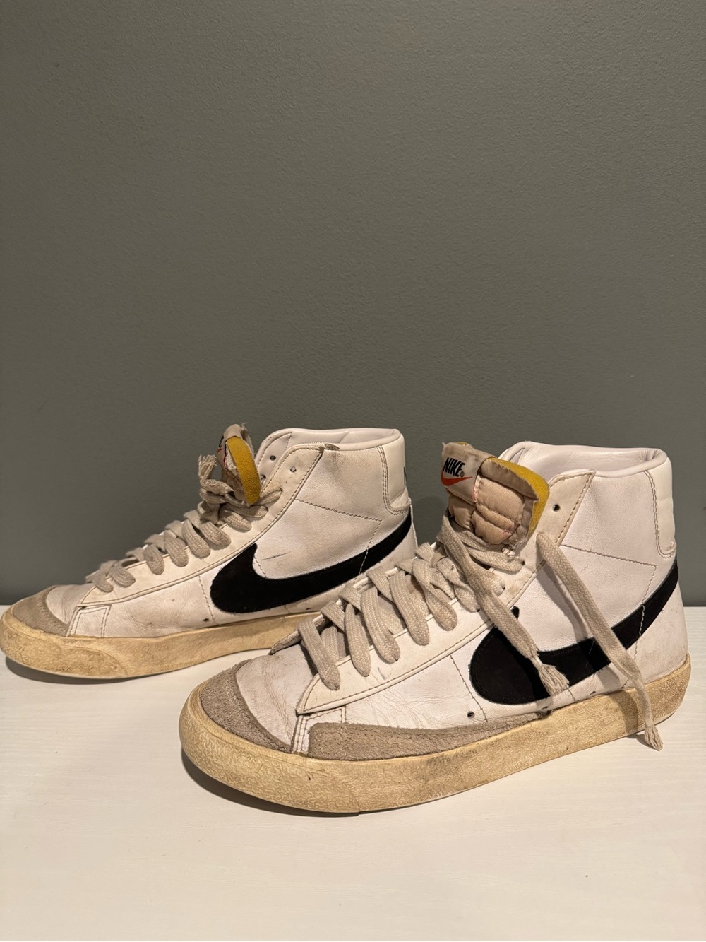 Nike Blazer Mid '77 Vintage White Black Sail CZ1055-100 size 9.5 women’s-used